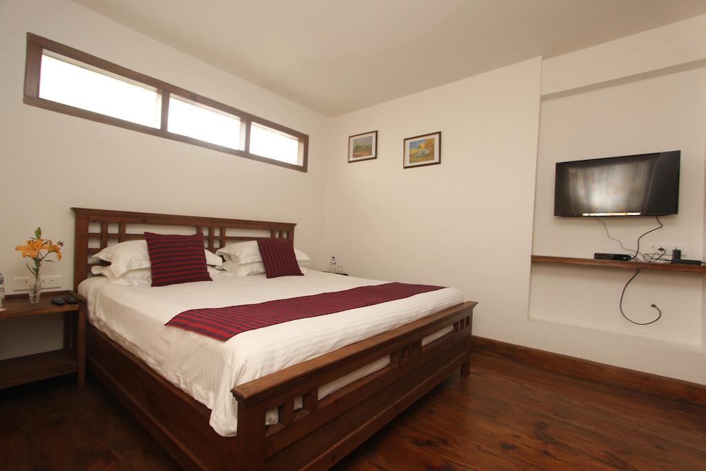 The Pear Tree Bed and Breakfast Shillong Buitenkant foto