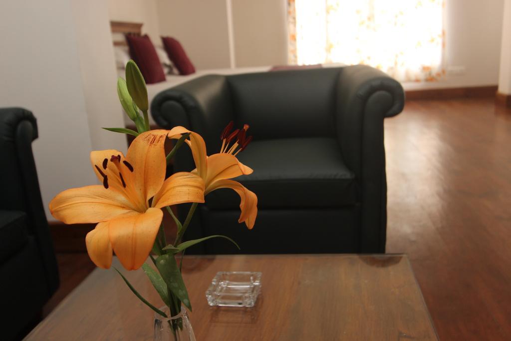 The Pear Tree Bed and Breakfast Shillong Buitenkant foto
